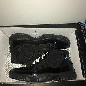 AIR JORDAN RETRO 11 GAMMA BLUE (2013) SIZE 11.5